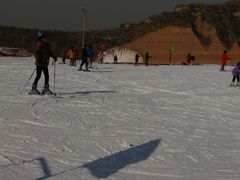 -采薇庄园四季滑雪场