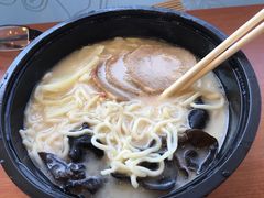 -全家便利店(漕溪北路七店)