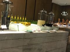 -飨食汇全日制餐厅·昆山皇冠假日酒店(九方店)