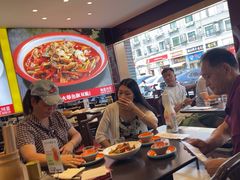 -川流不息·地道川菜·小龙虾(松东路店)