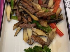 -香巴拉云南餐厅(华莱坞店)