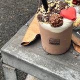 中山来了🩰快闪“费列罗”奶昔&马卡龙🎪探店