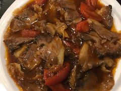 黄焖牛肉-柒號馆天津菜·八珍豆腐·牛窝骨