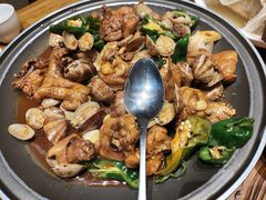 蛤蜊炒鸡-木柴豆腐·活海鲜·鲁菜(岚山路店)