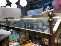 面包甜点陈列柜-美俪家族(巴黎都市店)