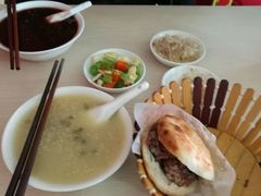 -闫家驴肉老店(华电一校店)