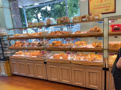 面包甜点陈列柜-新侨三宝乐面包店(崇文门店)