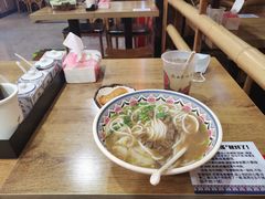 -鑫花溪牛肉米粉(人民广场店)