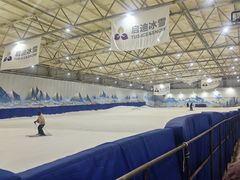 -乔波室内滑雪场