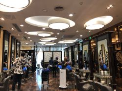 点击看大图 -八佰伴8008星级形象店