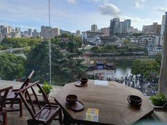 -包整·丝娃娃(一览甲秀楼风景店)