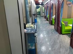 -三江源美食城