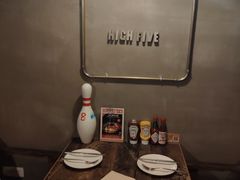 -HIGH FIVE哈福手工汉堡(桂林路店)