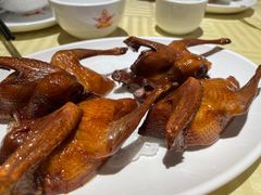 招牌烤乳鸽-石岐佬中山菜馆(张溪店)