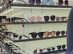 -爱视眸Eyeblling眼镜·依视路·蔡司镜片折扣店(百联南方商城购物中心)