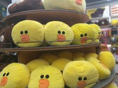 -LINE FRIENDS Garosu-gil Flagship Store