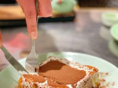 漏奶滑-潮界(LU·ONE凯德晶萃广场店)