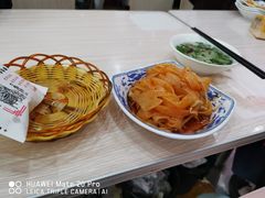 -晓峰手工擀面皮(新民街总店)