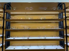 -罗伯特眼镜·蔡司官方授权(罗湖国贸店)