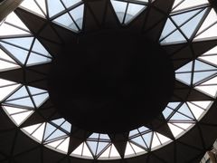 -上海滴水湖皇冠假日酒店