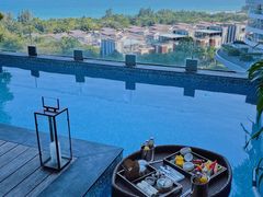-瑰丽酒店·海吧·天际下午茶·现场DJ·天台酒吧