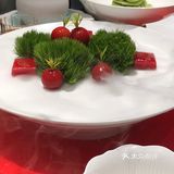 东方之门首家 360°湖景餐厅