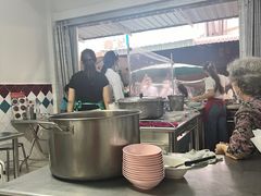 -Kha Mu Charoensang(Silom)