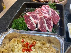 -草家酱蟹炭火烤肉店(珲春南路一店)