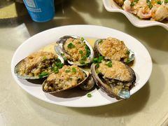 -三亚火车头万人海鲜广场