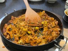 -七甲山烤肉(长白山奇石山珍根艺一条街店)