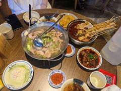 -肖四女乐山跷脚牛肉(南汇大学城生活广场店)