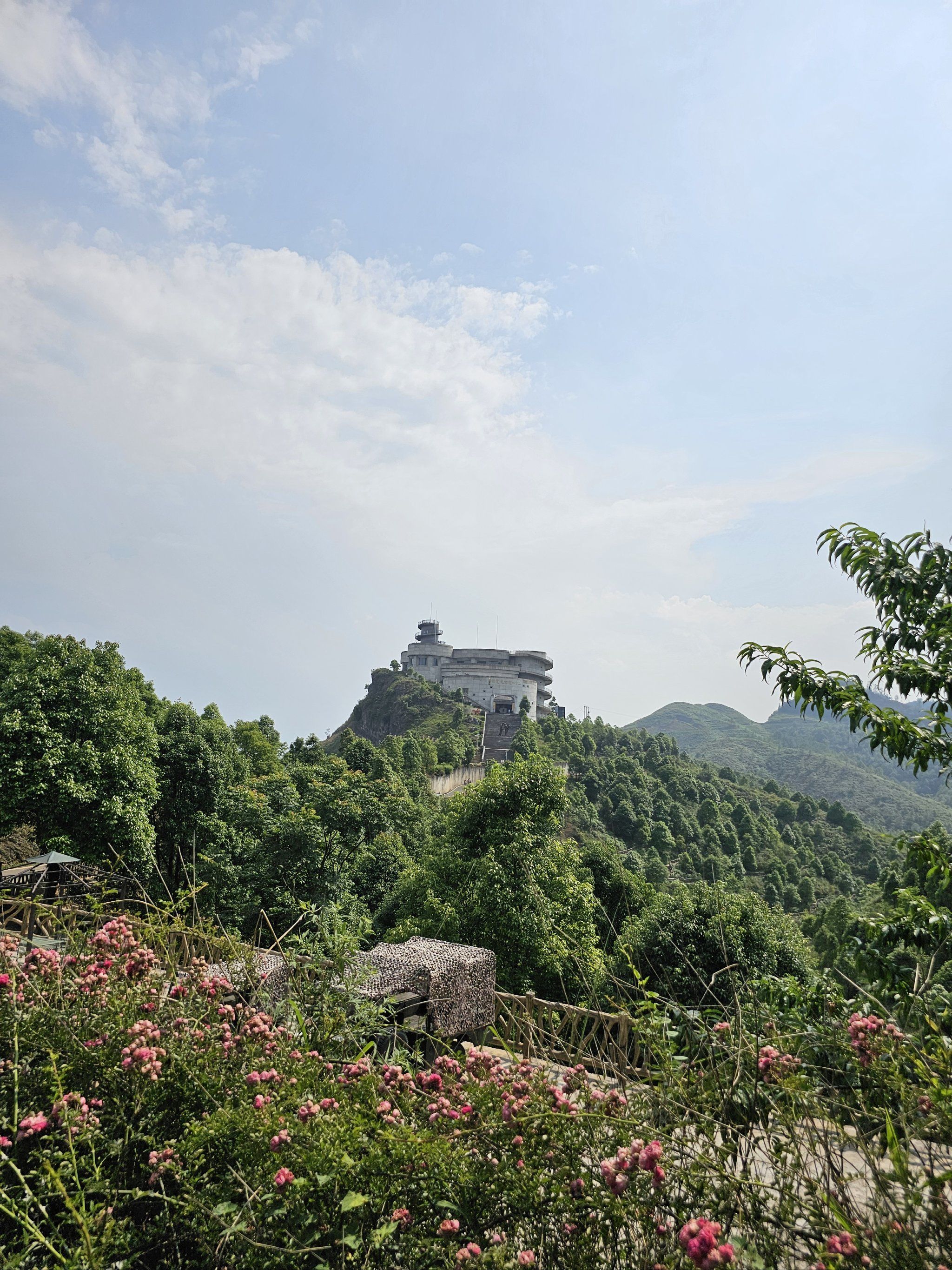 上观景台

看晴隆#二十四道拐