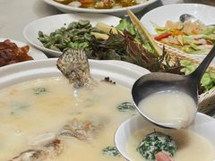 -泓历皇朝酒店(东亭店)