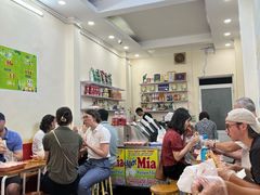 -Bánh Mì Huynh Hoa