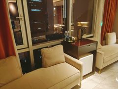 -Ting无边际江景酒店(重庆解放碑云端之眼店)