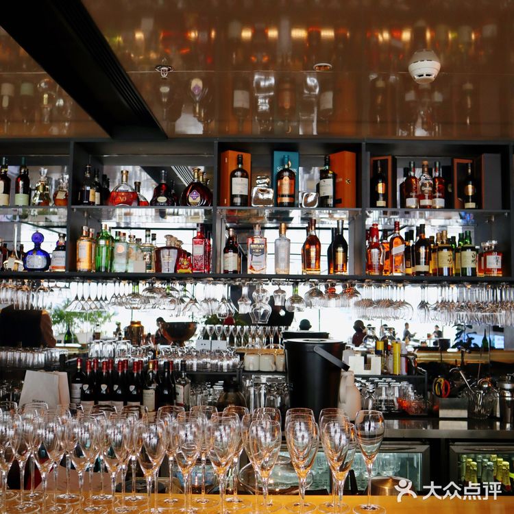 外滩探店|江景餐厅天花板我找到了！ 