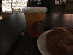 -星巴克(上海虹桥南丰城办公楼店)