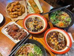 -爆炸头阿姨小四川正宗川味小吃(无任何分店)