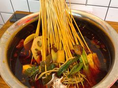 -瑞哦冷锅串串(汇融店)