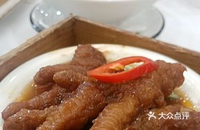 Braised Chicken Feet with Abalone Sauce
