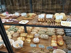 -焙丽拾光(麦凯乐直营店)
