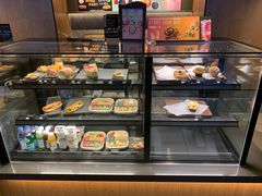 面包甜点陈列柜-星巴克(古象大酒店店)