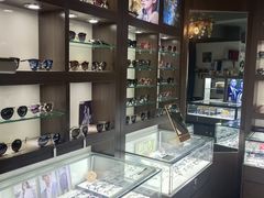 -视野联行眼镜蔡司·依视路官方授权店(顺城店)