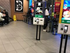-麦当劳(百联西郊购物中心店)