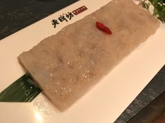 -老牌坊云南鱼豆花火锅(哈西万达店)