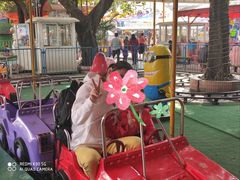 -顺德大良半月城游乐场