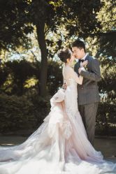 -Flora婚纱礼服定制租赁店