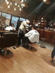 -PE SALON