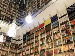 -钟书阁(松江泰晤士小镇店)