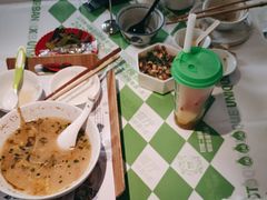 -渔语鱼酸菜鱼新川菜(来福士店)